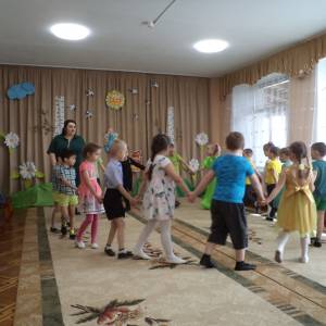 Публикация «Сценарий мероприятия в детском саду „День независимости России“» размещена в разделах